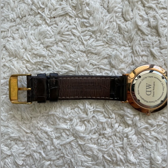 Daniel Wellington Rose Gold Classic York watch 36mm - Picture 10 of 17